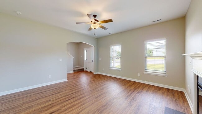 Building Photo - 215 Purple Martin Dr