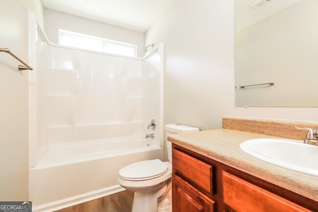 Building Photo - 192 Lossie Ln