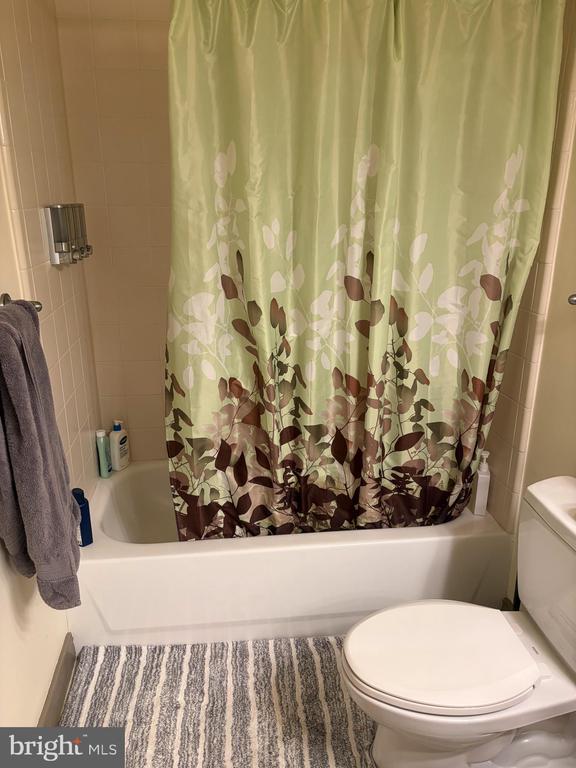 Building Photo - 777 7th St NW