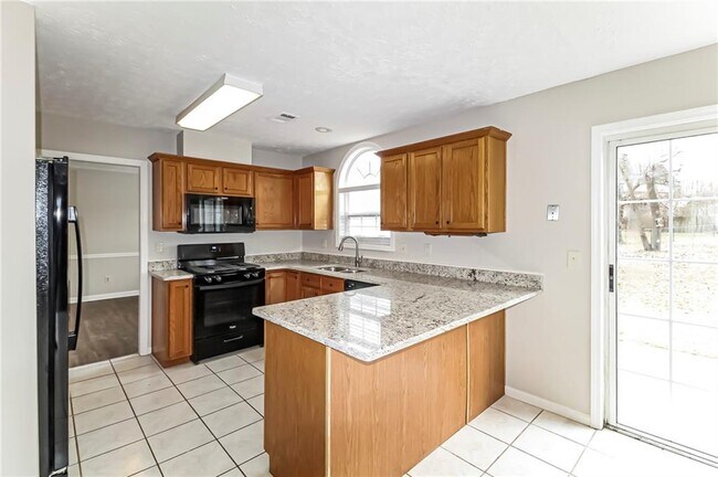 Building Photo - 3387 Summit Glen Dr