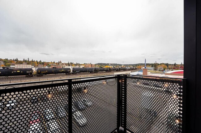 Building Photo - 1229 W 1st Ave