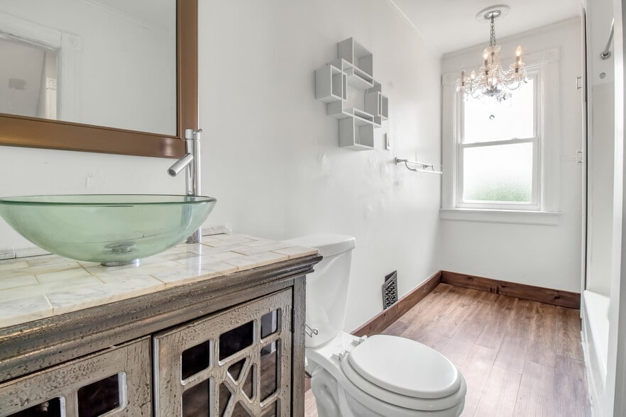 Building Photo - 67 Crescent Ave