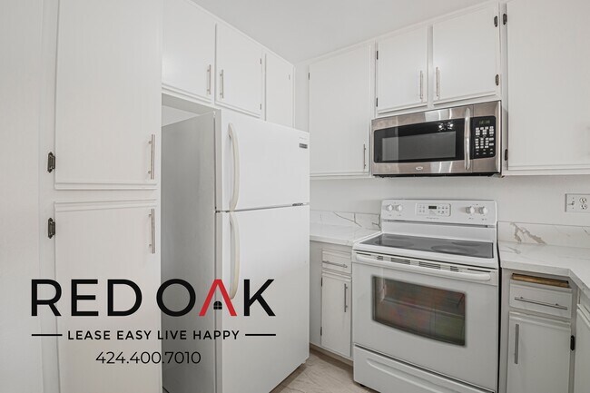 Building Photo - 6700 Franklin Pl