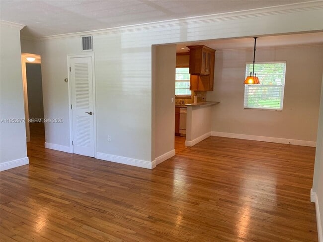 Building Photo - 7840 SW 55th Ave