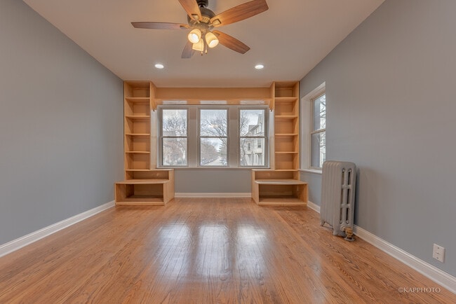 Building Photo - 1329 W Addison St