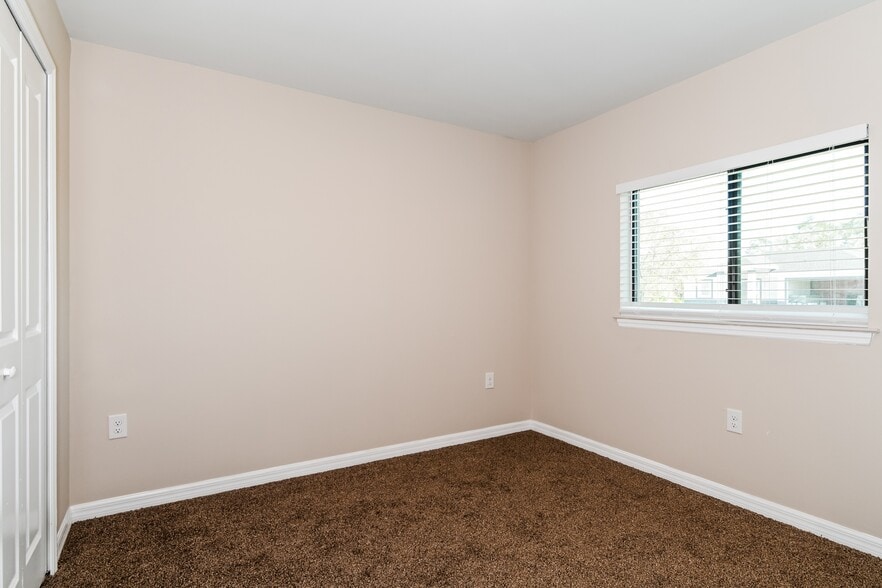 Building Photo - 3212 44th St W