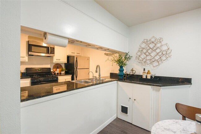 Building Photo - 4209 Burnet Rd