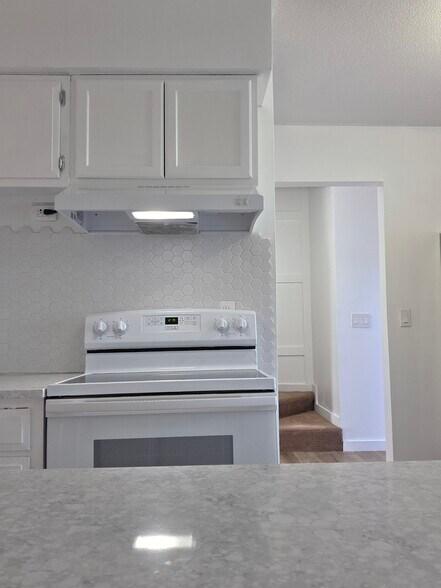 Building Photo - 11260 College Ave