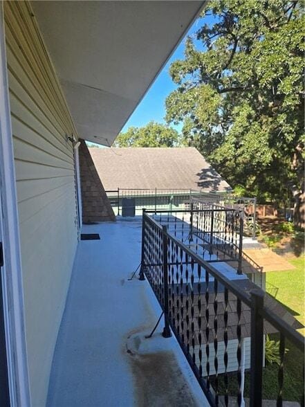 Building Photo - 641 Jefferson Heights Ave