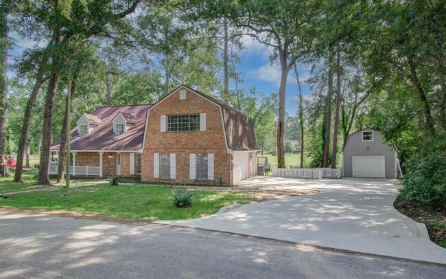 Building Photo - 808 Stone Mountain Dr