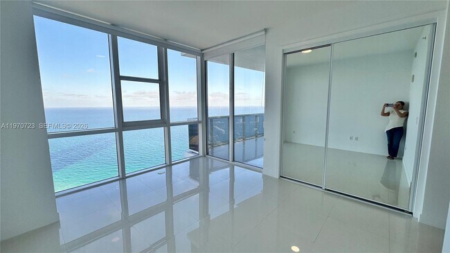 Building Photo - 18201 Collins Ave