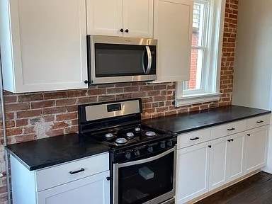 Building Photo - Olive Duplex