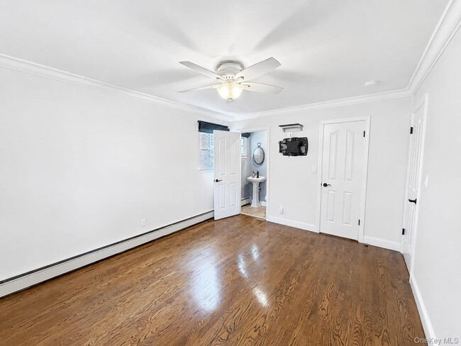 Building Photo - 40 Edgewood Rd