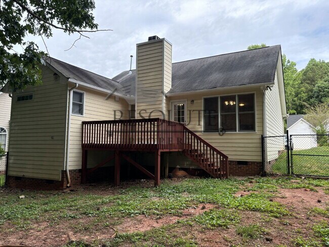 Building Photo - 928 Amersham Ln