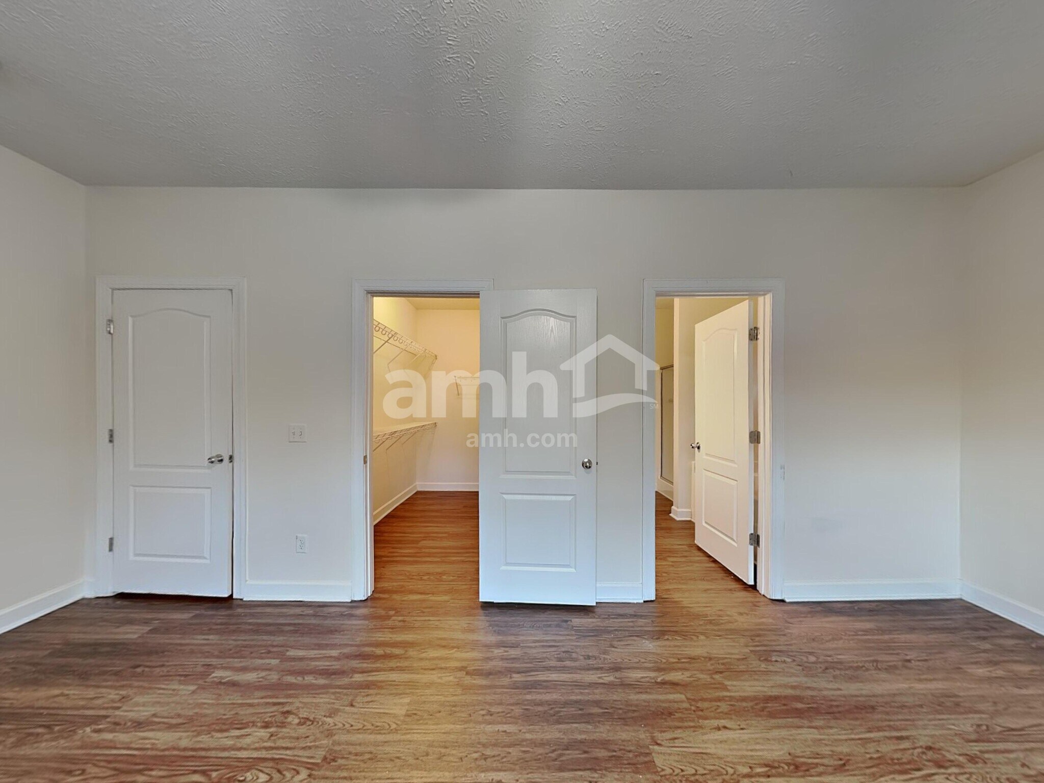 Building Photo - 1409 Napa Pt W