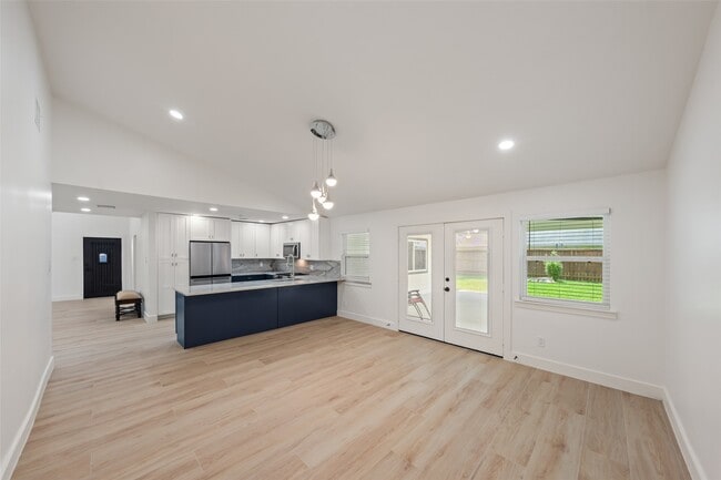 Building Photo - 9323 Portal Dr