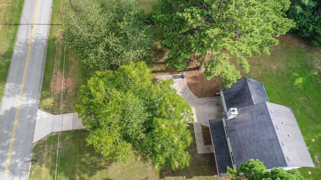 Building Photo - 97 Livingston Ln