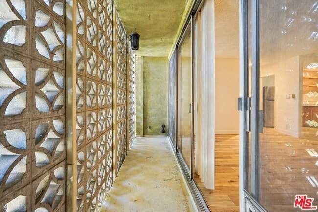 Building Photo - 9000 Clifton Wy