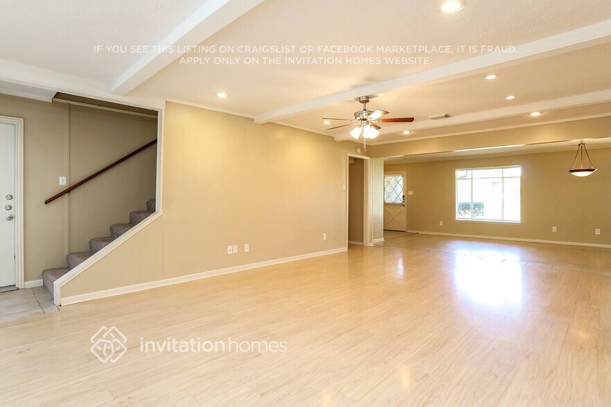 Building Photo - 5803 Old Lodge Dr