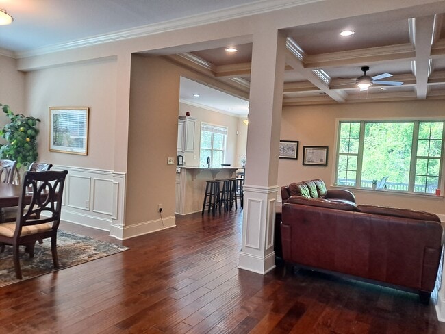 Building Photo - 12170 Inglecrest Ln