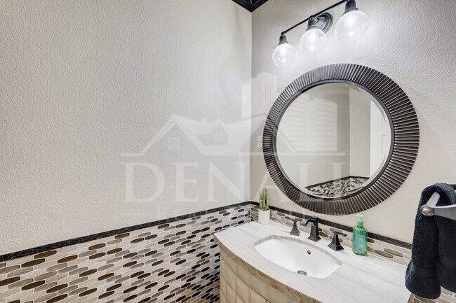Building Photo - 40844 N Union Trail