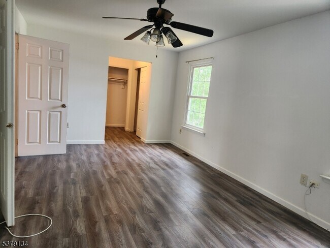 Building Photo - 263 Glastonbury Ln