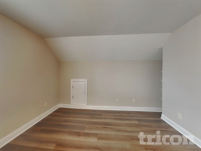 Building Photo - 448 Big Willow Way