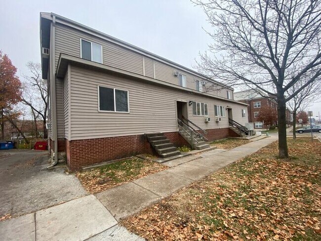Building Photo - $850 | 1 Bedroom, 1 Bathroom Apartment | Pet Friendly | Available for an August 1st, 2026 Move In!
