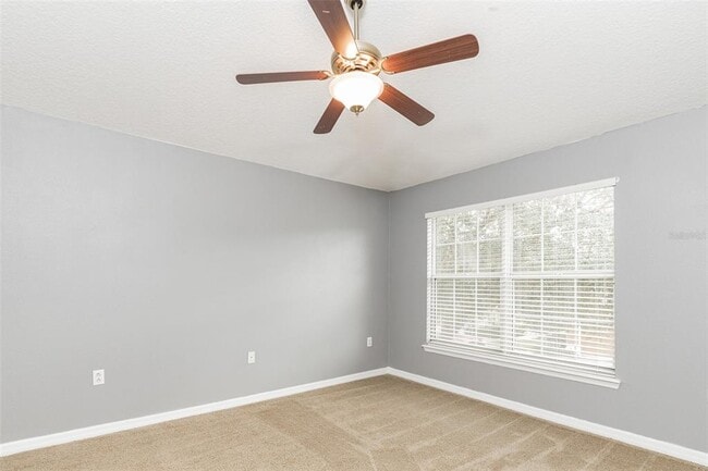 Building Photo - 6723 Breezy Palm Dr