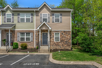 Building Photo - 2045 Pinecrest Dr