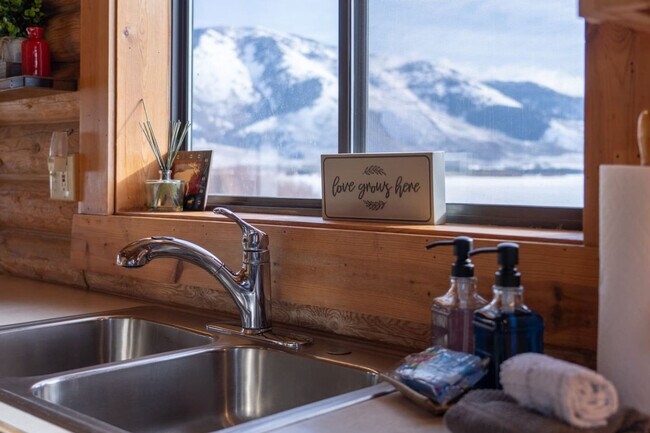 Building Photo - 5406 Henrys Lake Rd