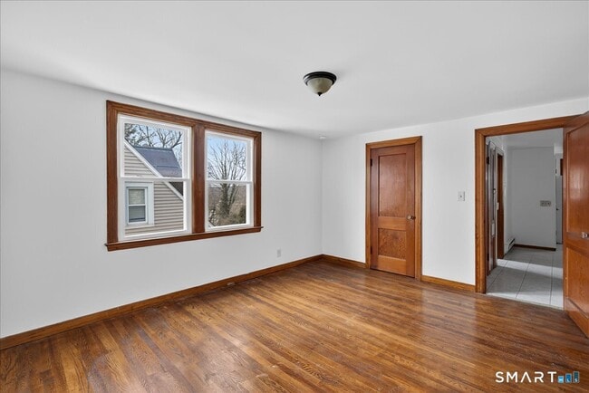 Building Photo - 253 Olivia St