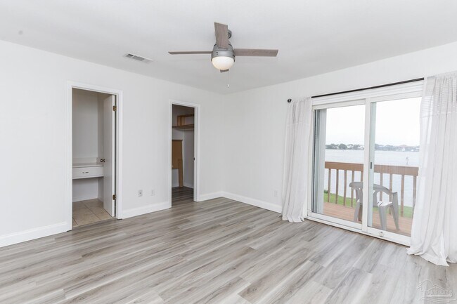 Building Photo - 344 Fort Pickens Rd