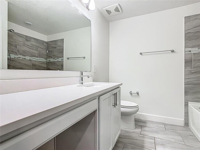 Building Photo - 260 Summerlin Loop