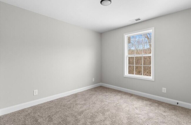 Building Photo - 422 Mattingly Dr