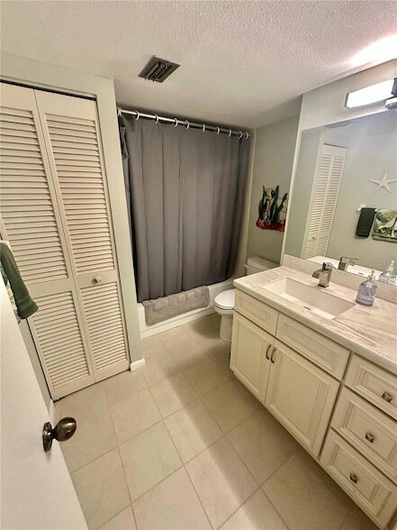 Building Photo - 6035 Sea Ranch Dr