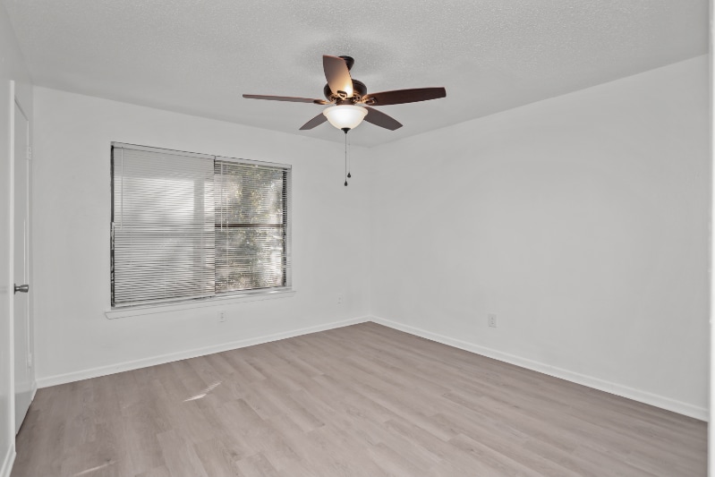 Building Photo - 1410 S Elizabeth Ave