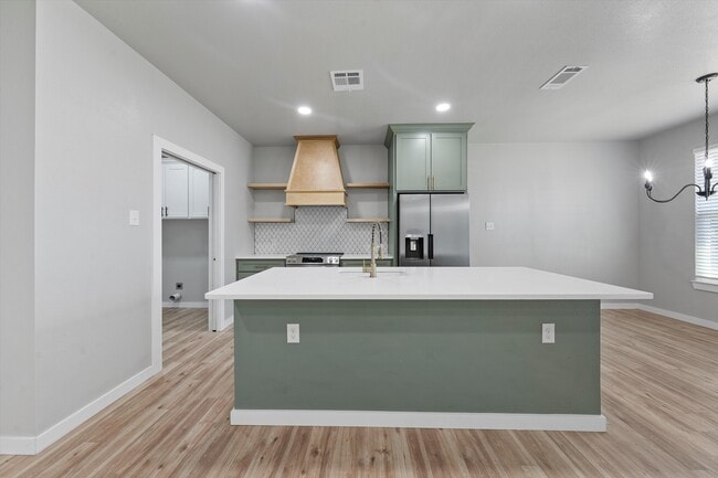 Building Photo - 1603 Sam Houston St