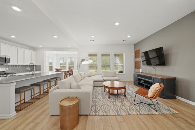 Building Photo - 9405 Vis Fls Trce