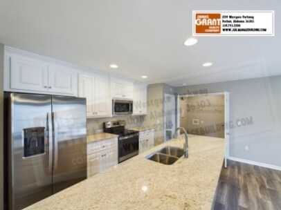 Building Photo - 9965 S Park Ave