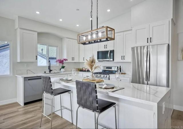 Building Photo - 573 Florida St