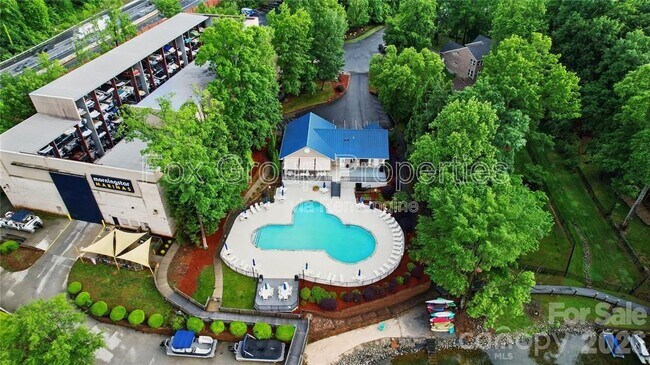 Building Photo - 20329 Berry Cir