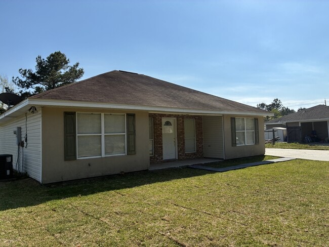 Building Photo - 1041 Hubbard St