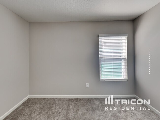 Building Photo - 10260 Old Dixie Hwy