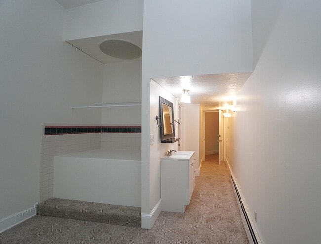 Building Photo - 2389 W Boise Ave