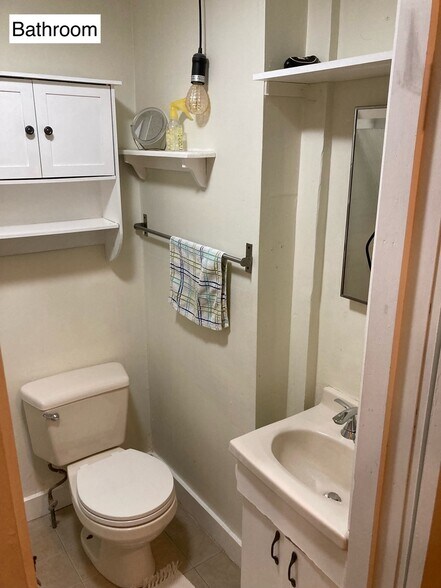 Building Photo - 3 Watson St