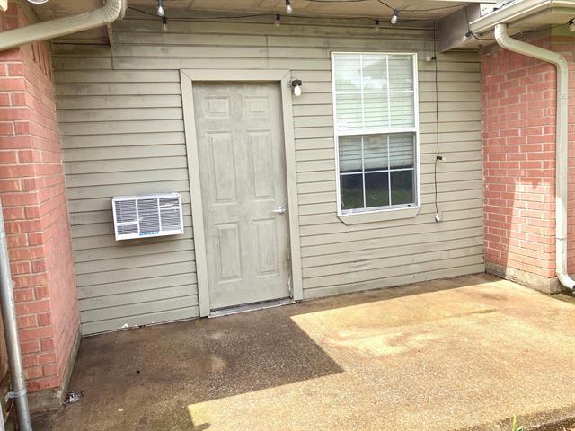 Building Photo - 3711 Blossom Dr