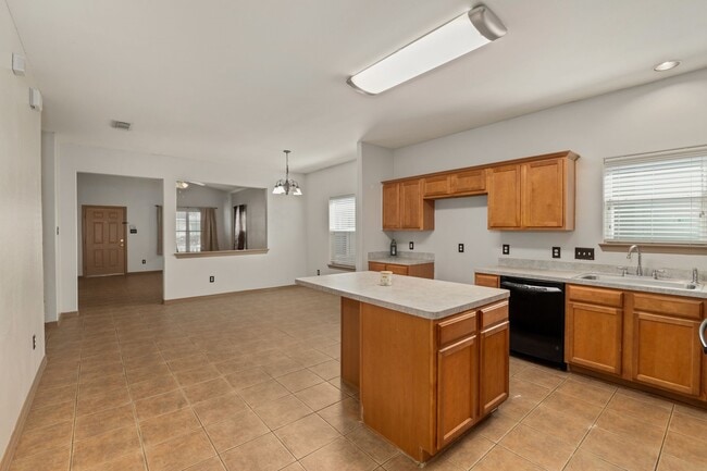Building Photo - 21123 Sweet Blossom Ln