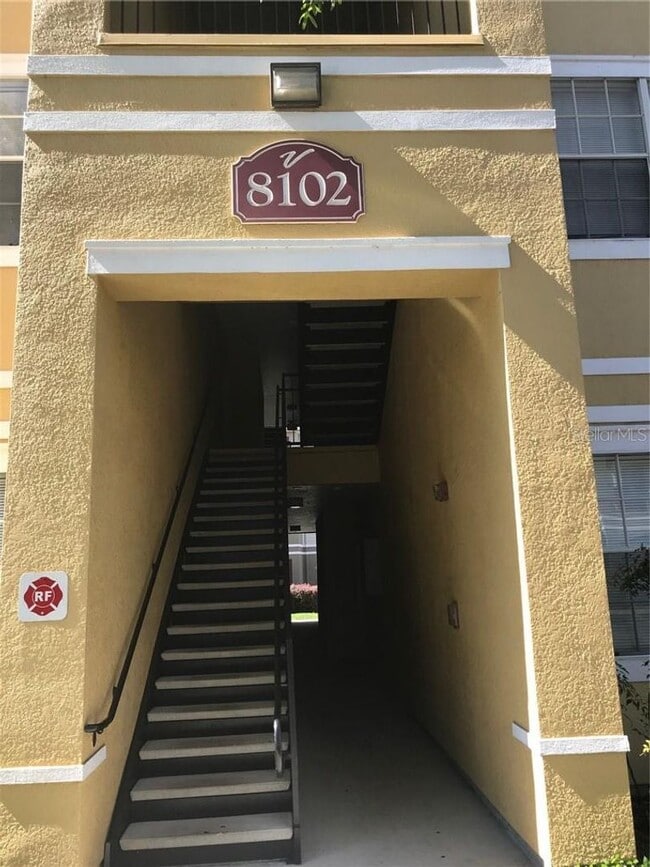 Building Photo - 2 Bed/2 Bath, 2nd Floor Condo at Villa Val...