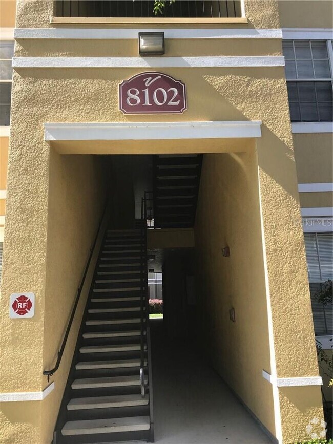 Building Photo - 2 Bed/2 Bath, 2nd Floor Condo at Villa Val...